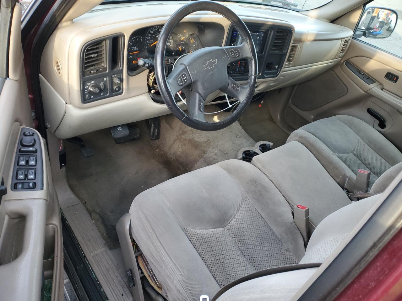 2005 Chevrolet Tahoe - Image 8