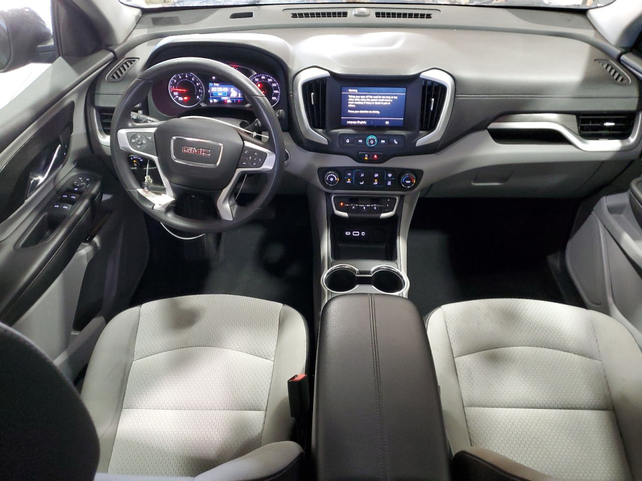 2022 GMC Terrain - Image 8