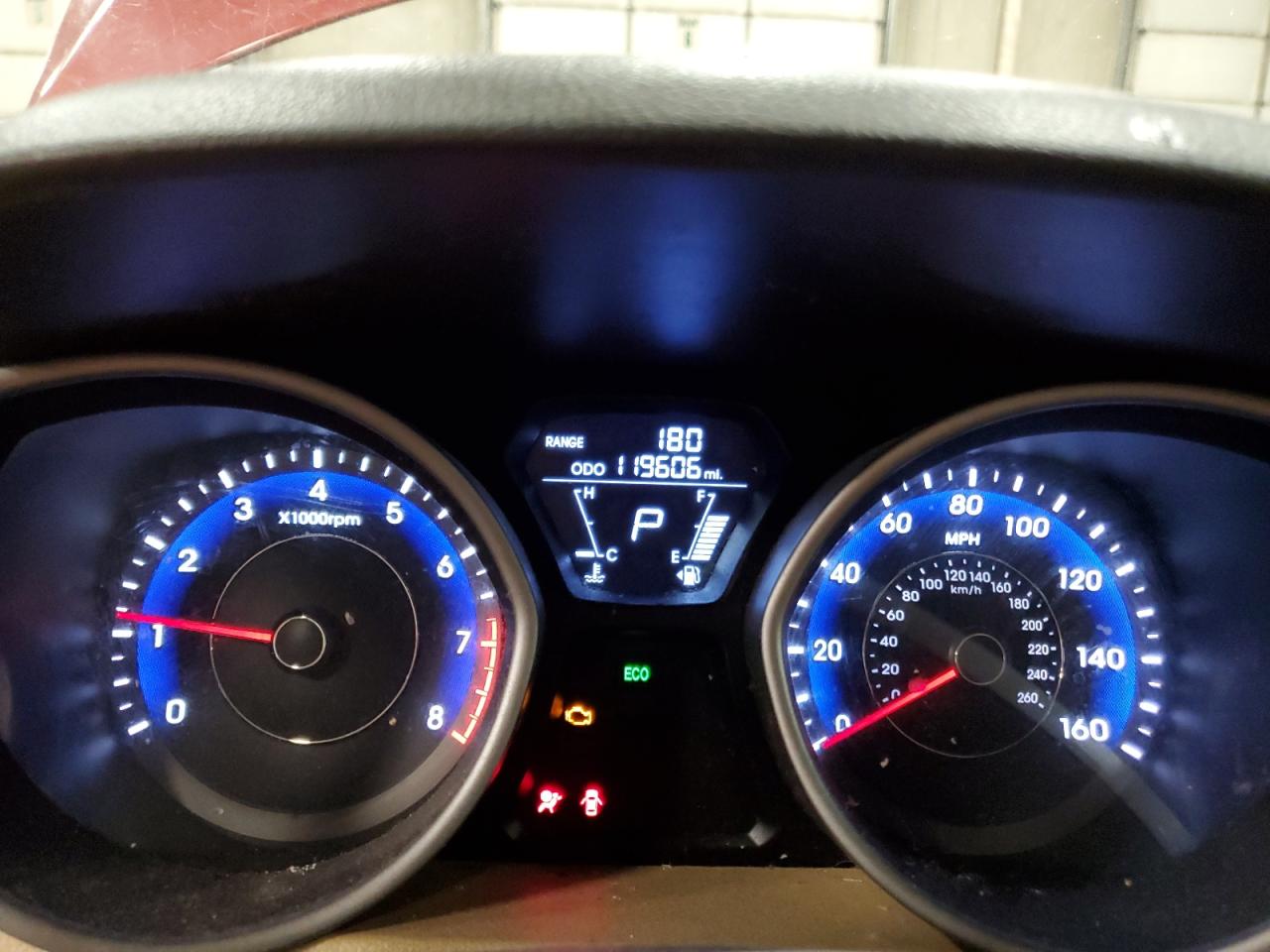 2012 Hyundai Elantra - Image 9