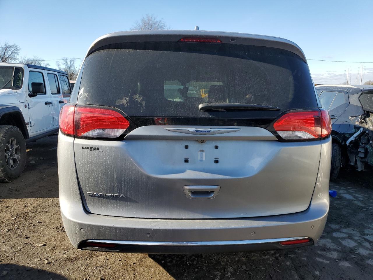 2018 Chrysler Pacifica - Image 6