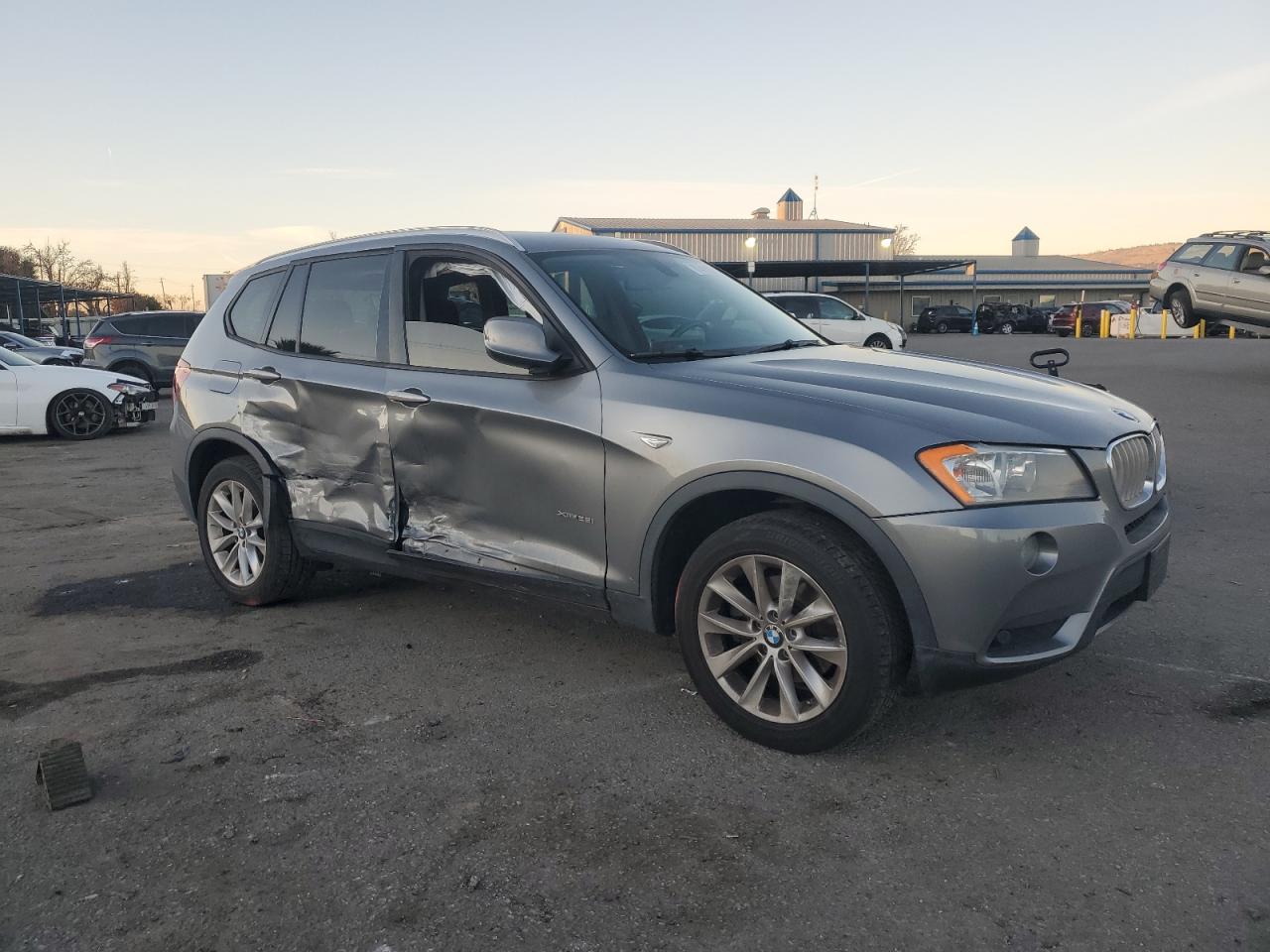 VIN 5UXWX9C54E0D42058 2014 BMW X3 no.4