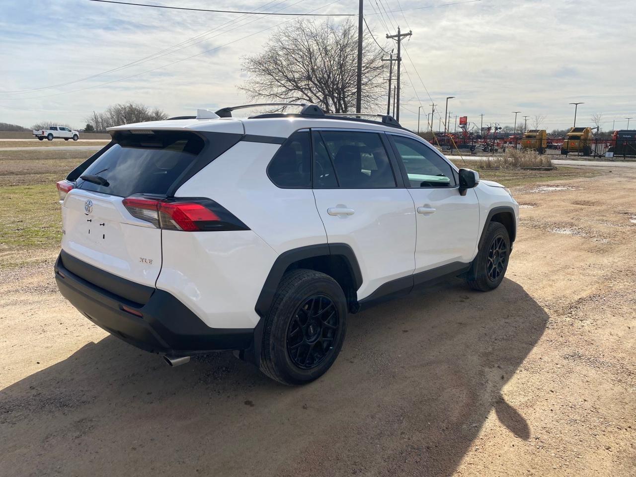 2021 Toyota RAV 4 - Image 4