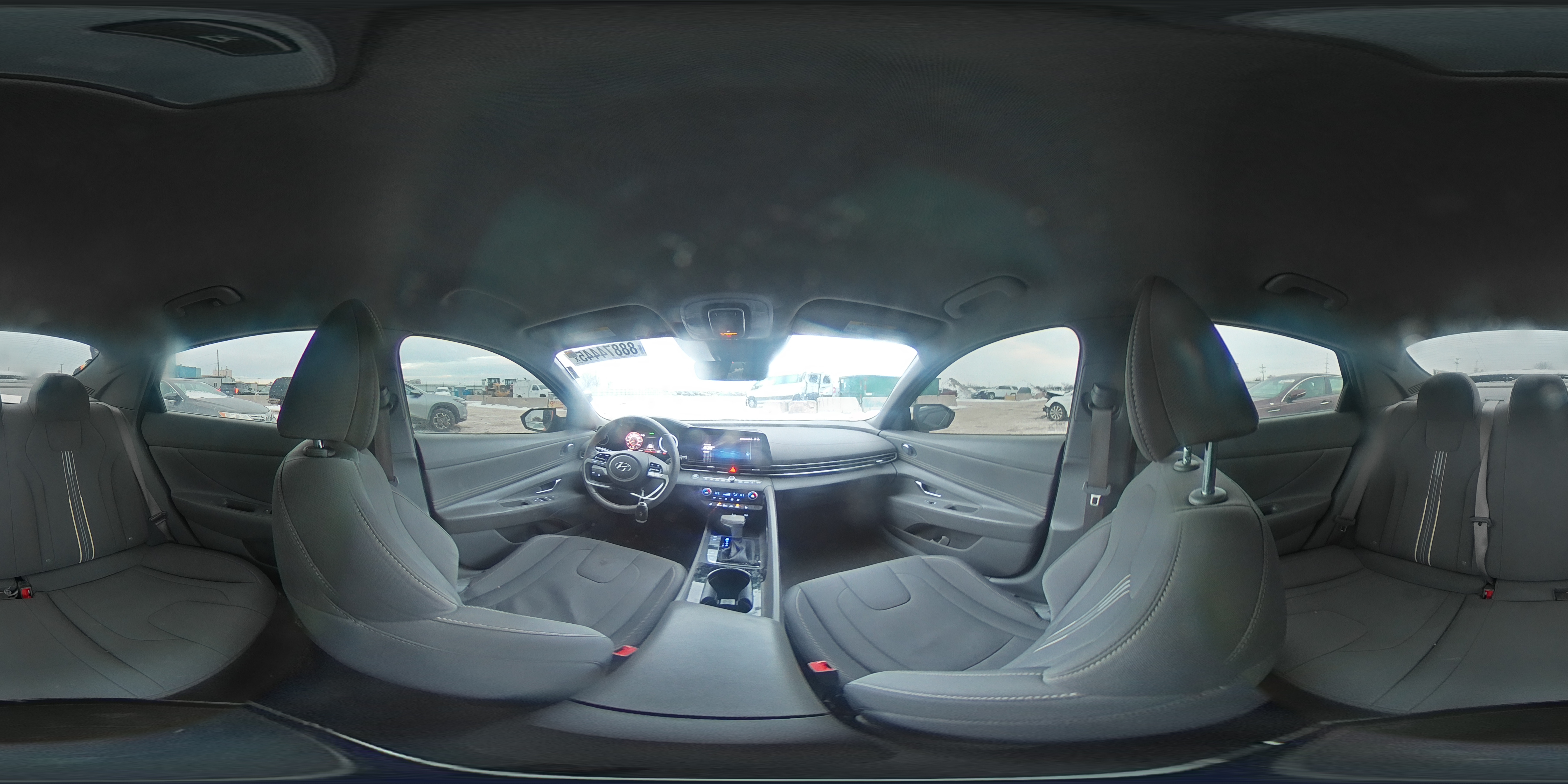 2023 Hyundai Elantra - Image 13