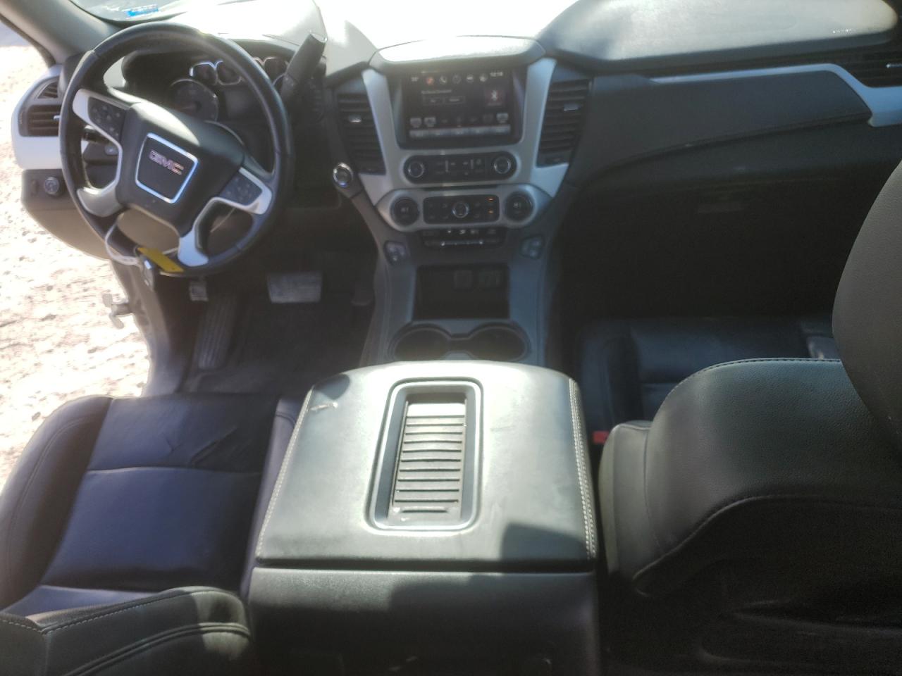 2016 GMC Yukon - Image 8