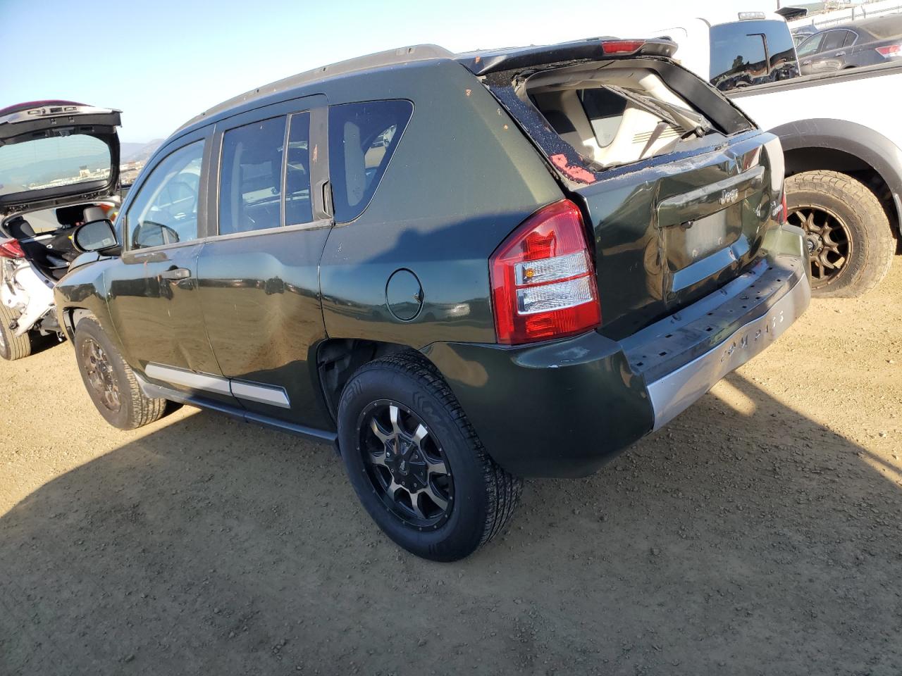 2007 Jeep Compass - Image 2