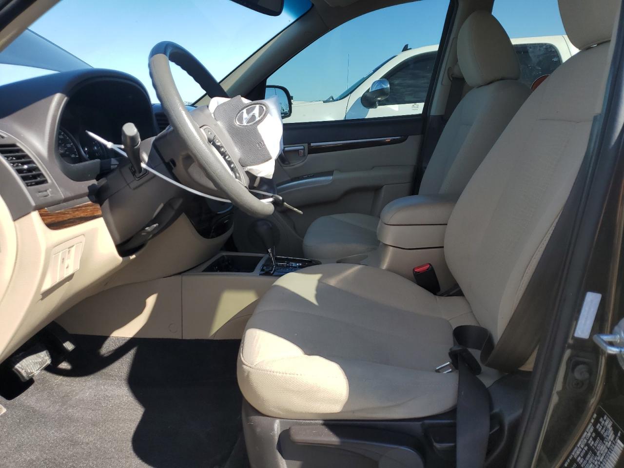 2011 Hyundai Santa Fe - Image 7