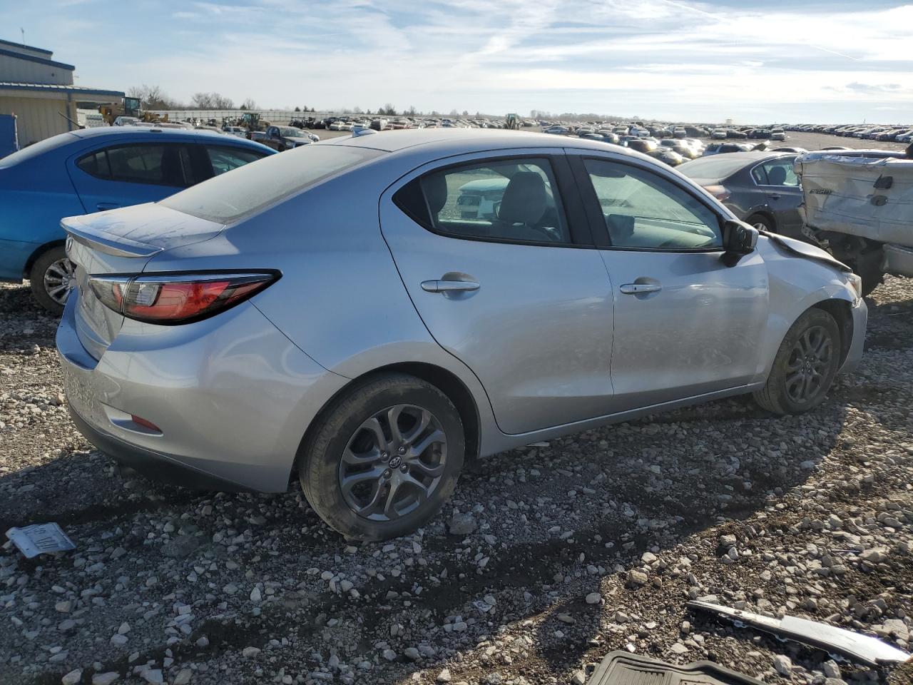 3MYDLBYV4KY503884 TOYOTA YARIS 2019