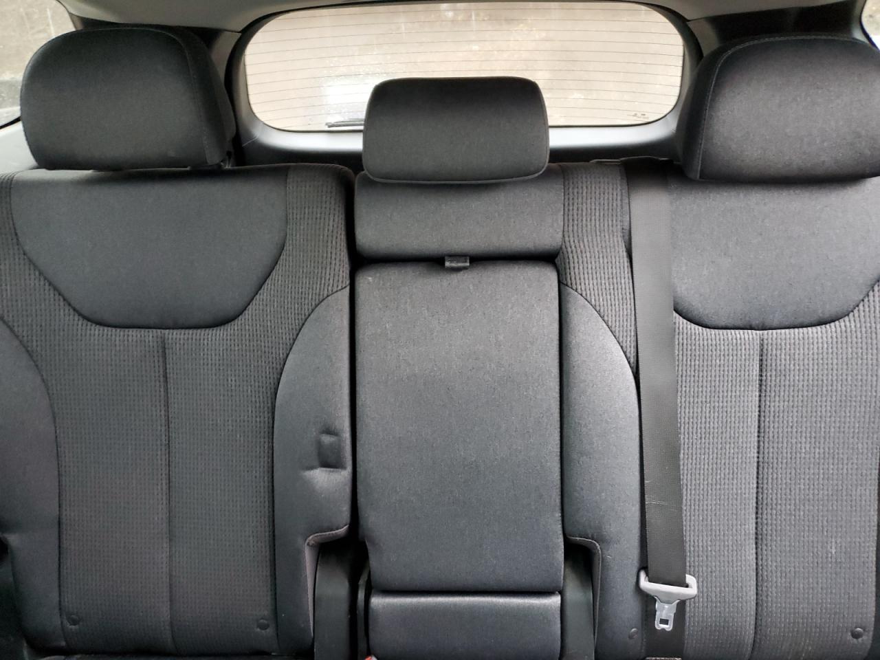 2019 Hyundai Santa Fe - Image 10