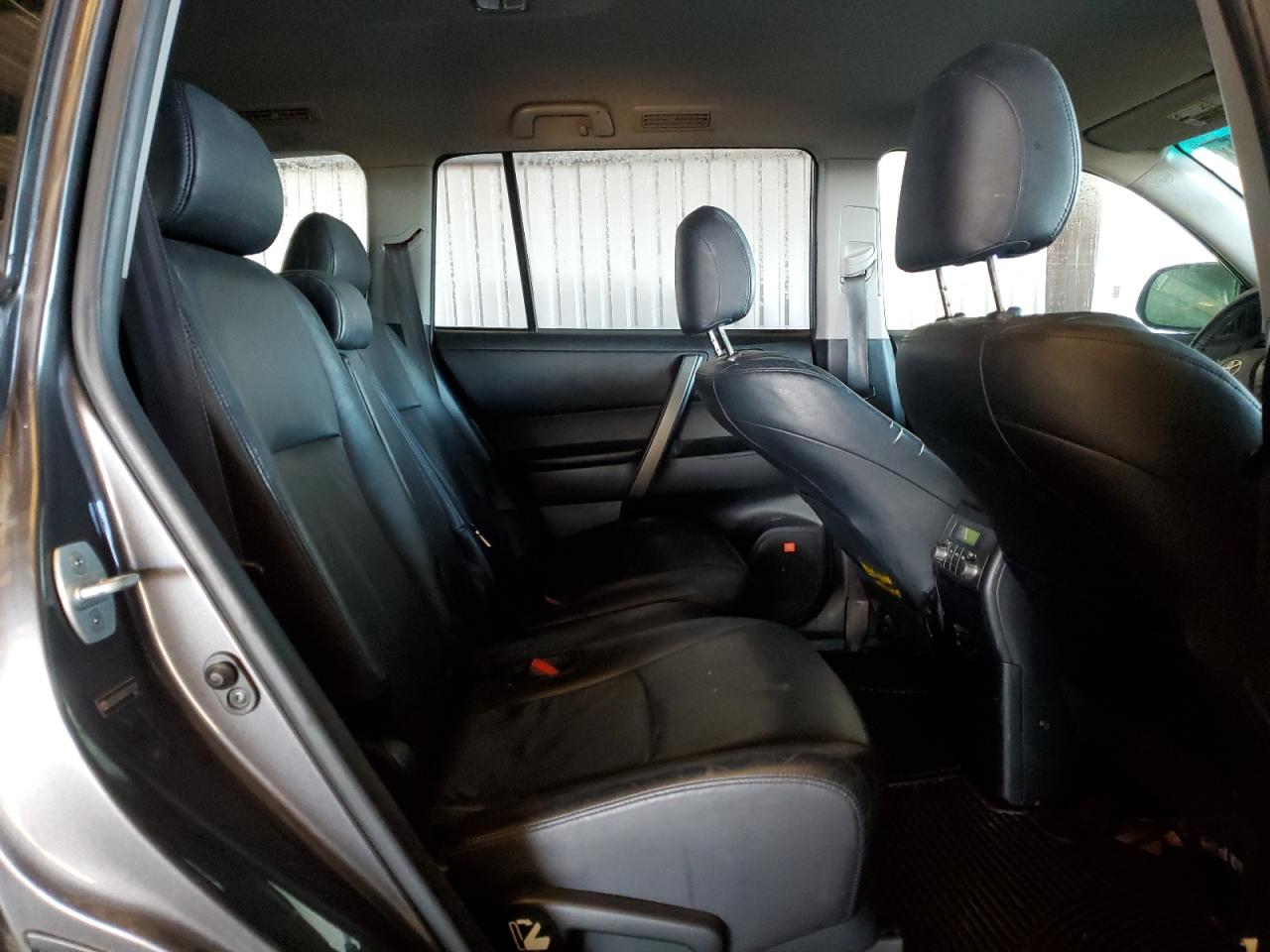 2009 Toyota Highlander - Image 11