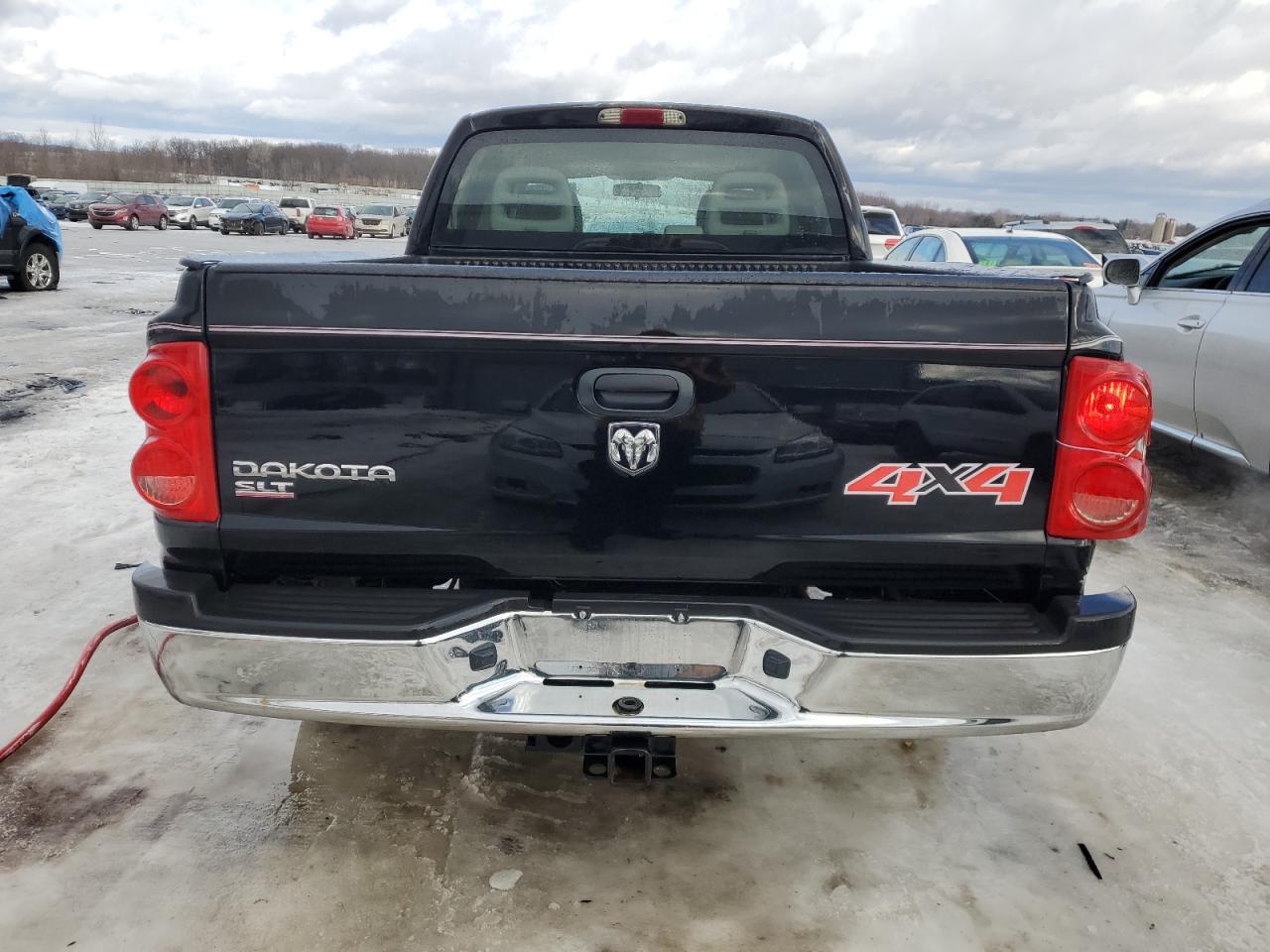 2006 Dodge Dakota - Image 6