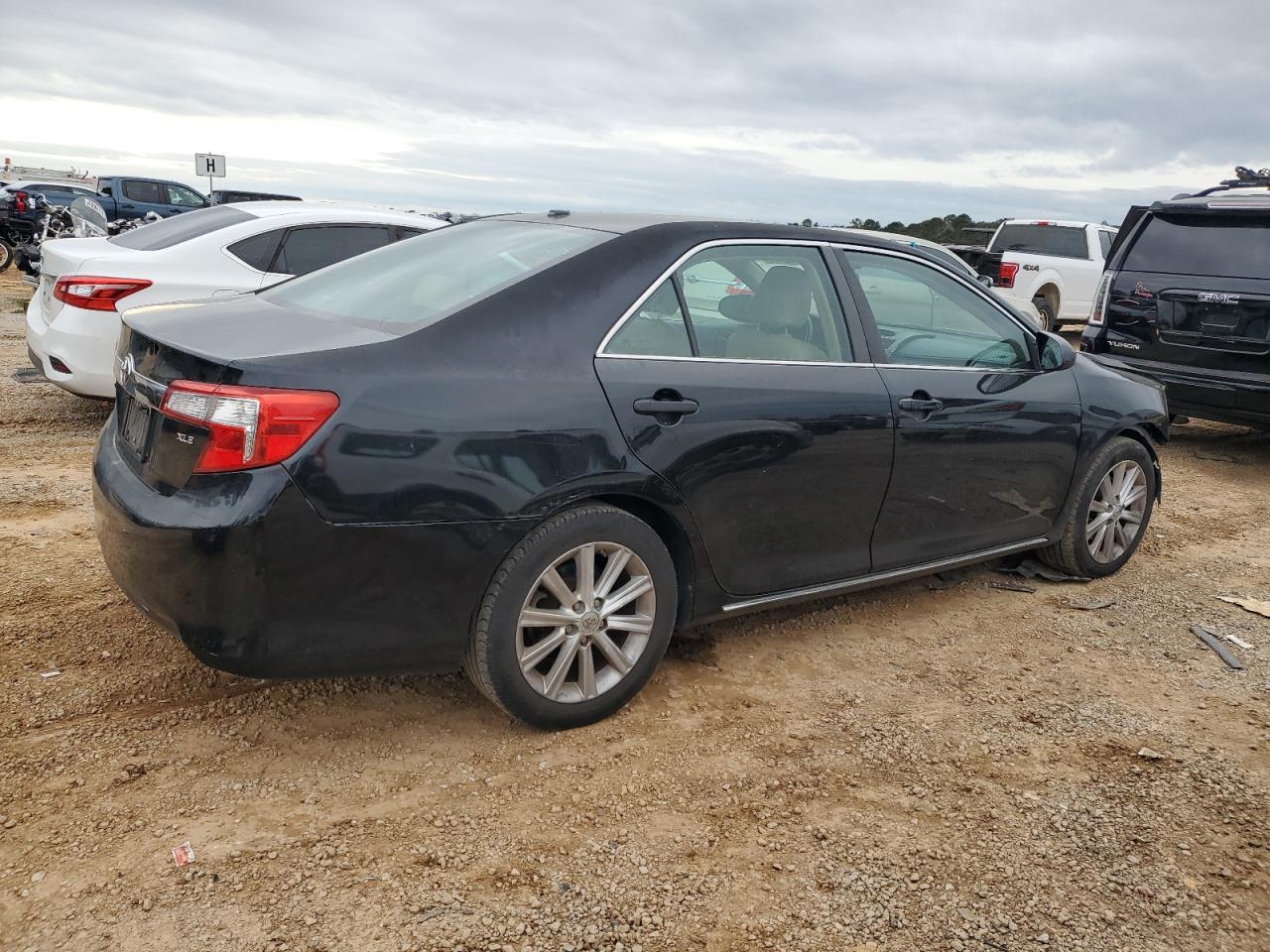 2013 Toyota Camry - Image 3