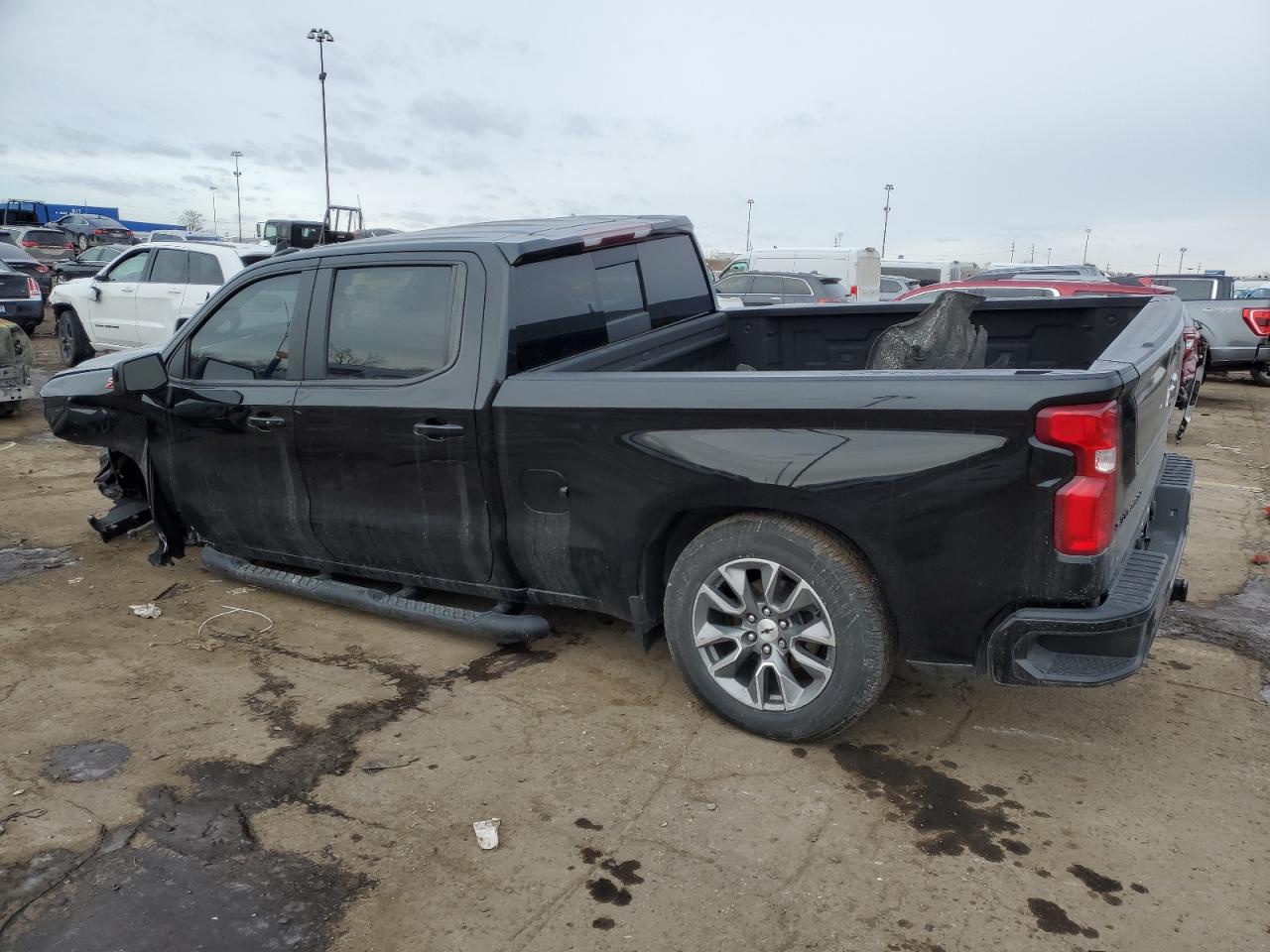 2022 Chevrolet Silverado - Image 2