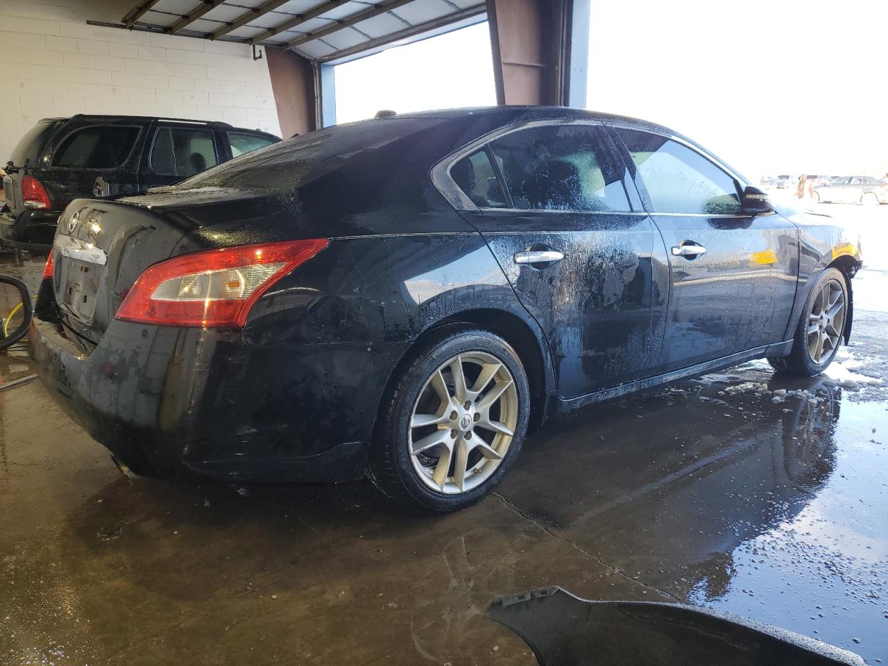 2010 Nissan Maxima - Image 3