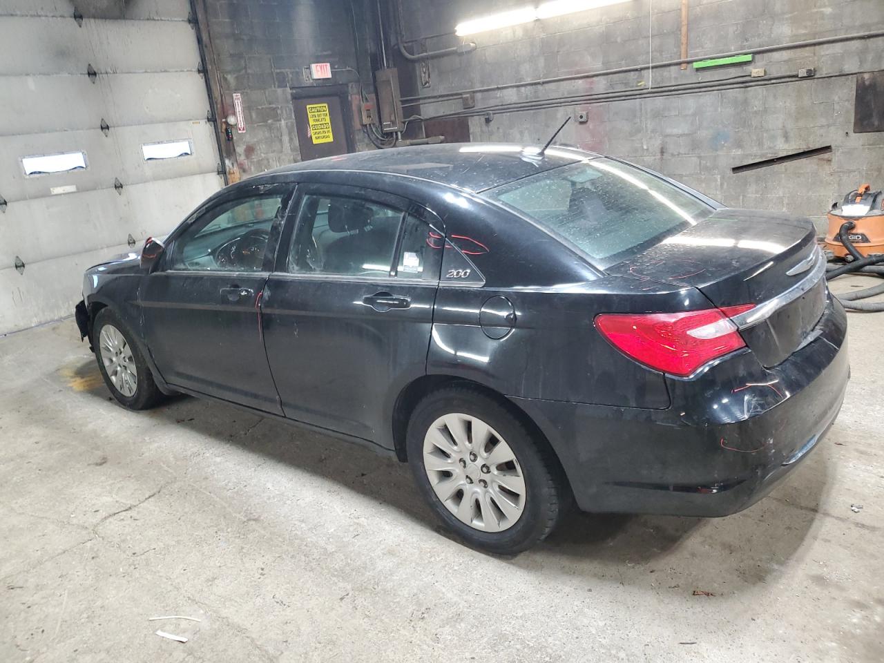 2014 Chrysler 200 - Image 2