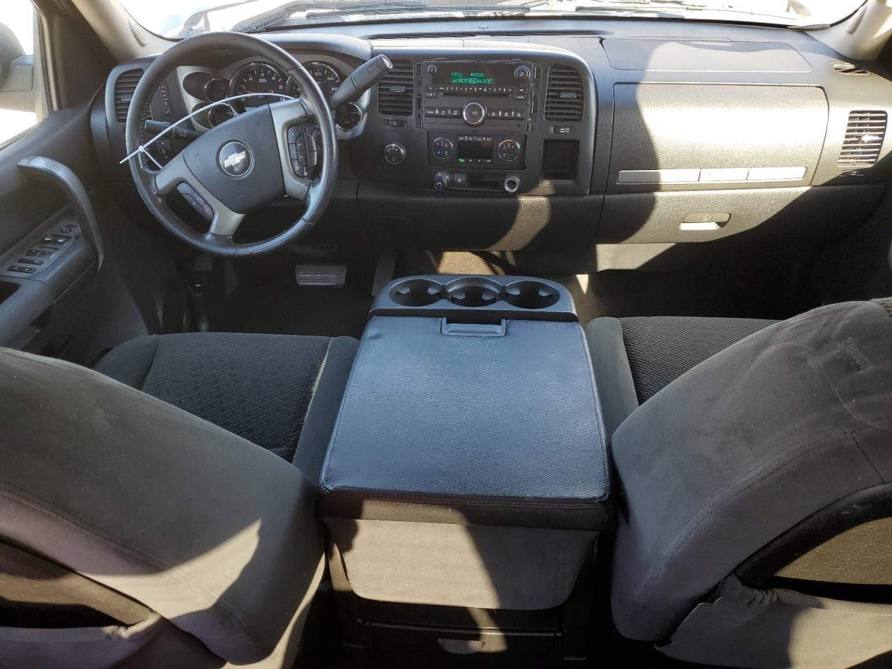 2007 Chevrolet Silverado - Image 8