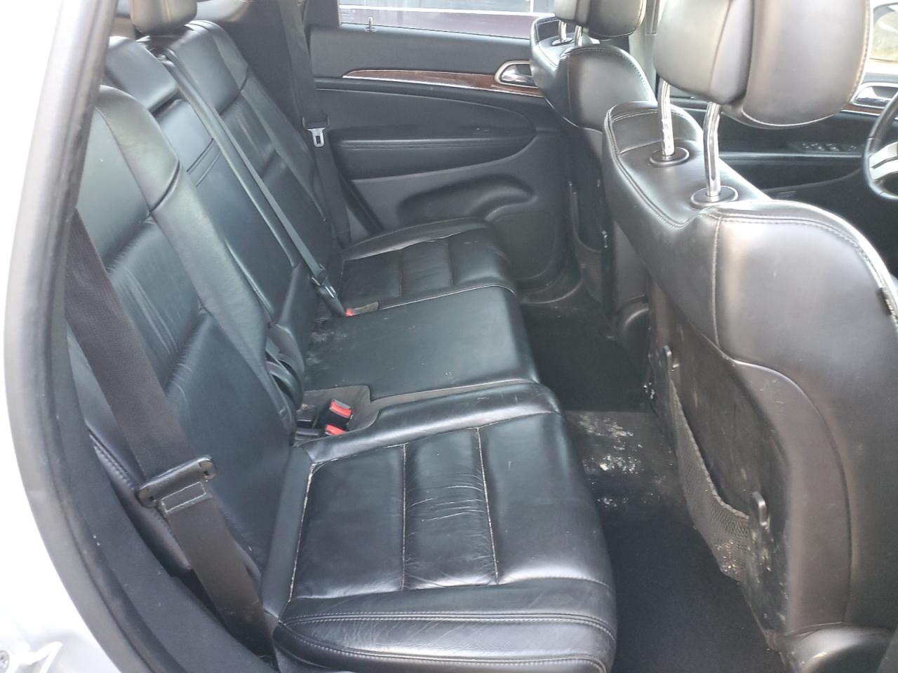 2011 Jeep Grand Cherokee - Image 11