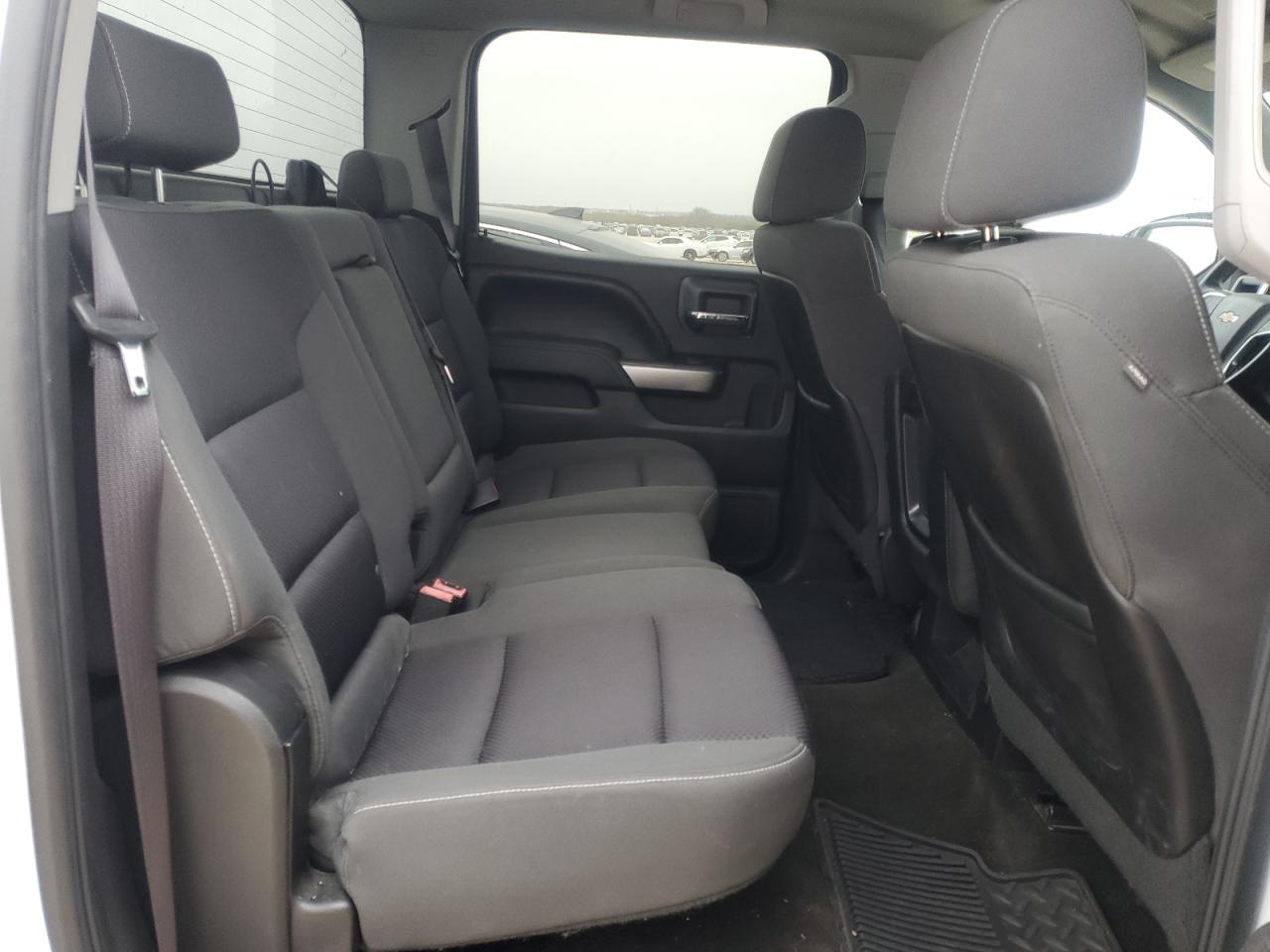 2015 Chevrolet Silverado - Image 10