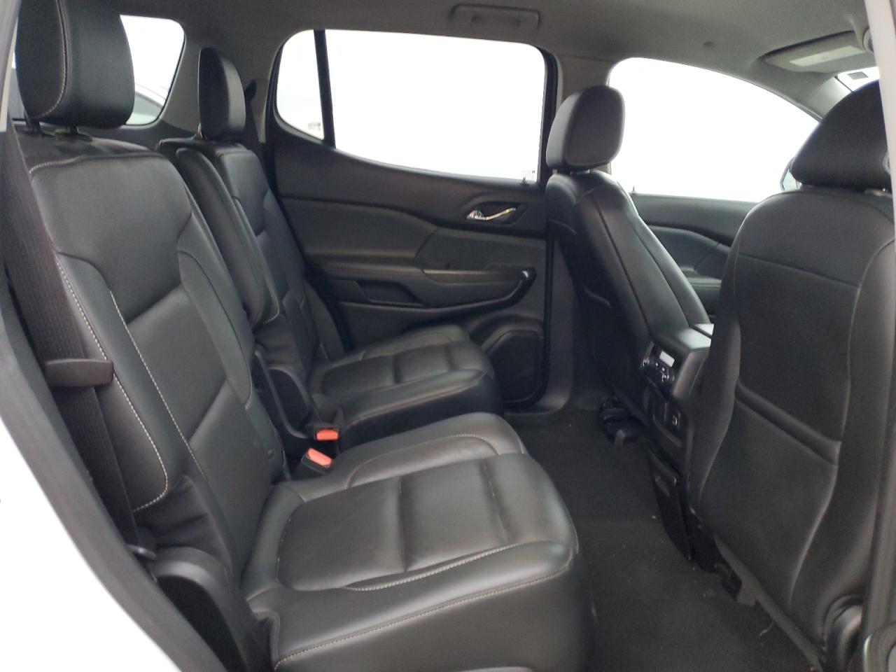 2018 GMC Acadia - Image 11
