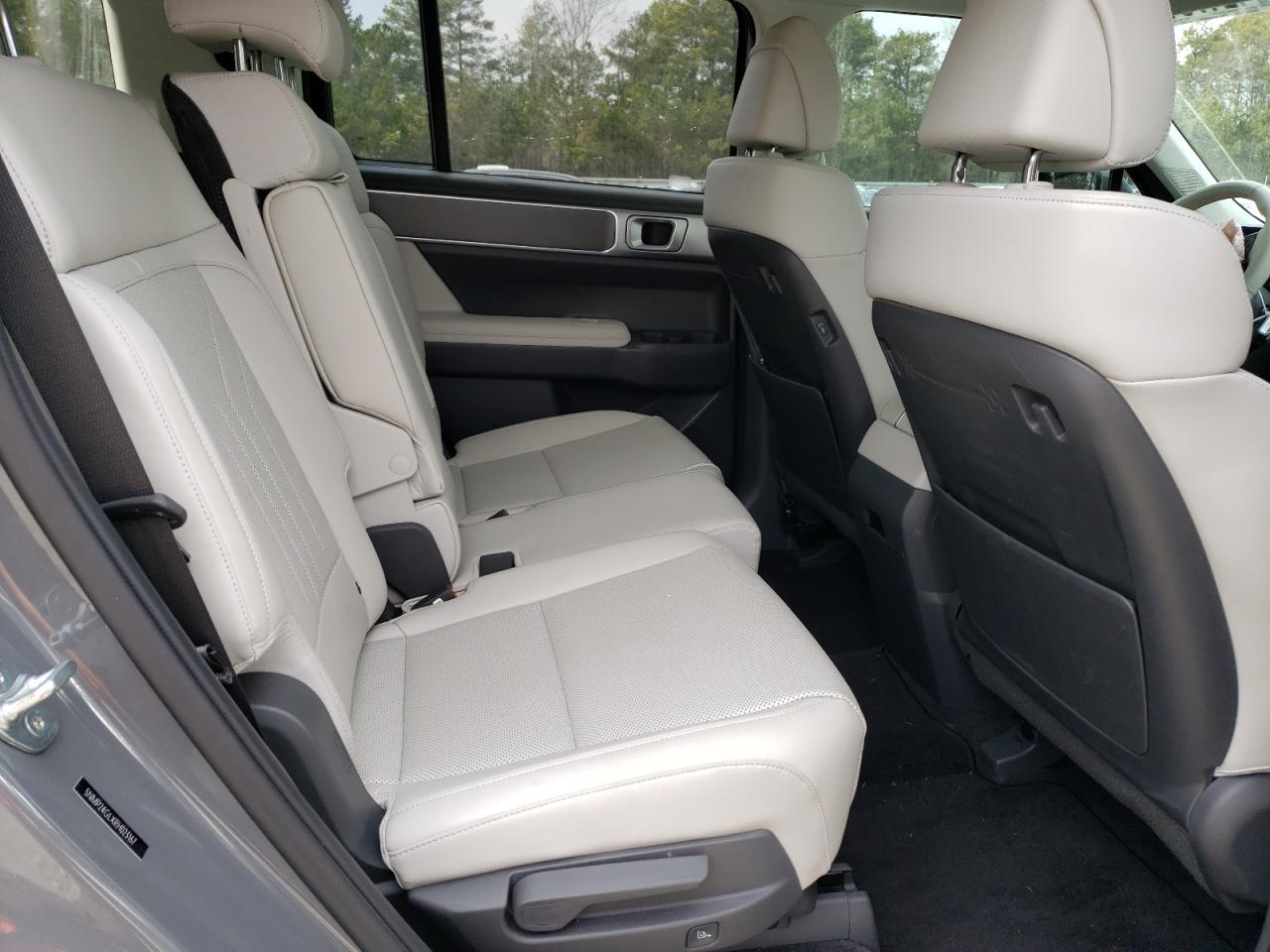 2024 Hyundai Santa Fe - Image 12