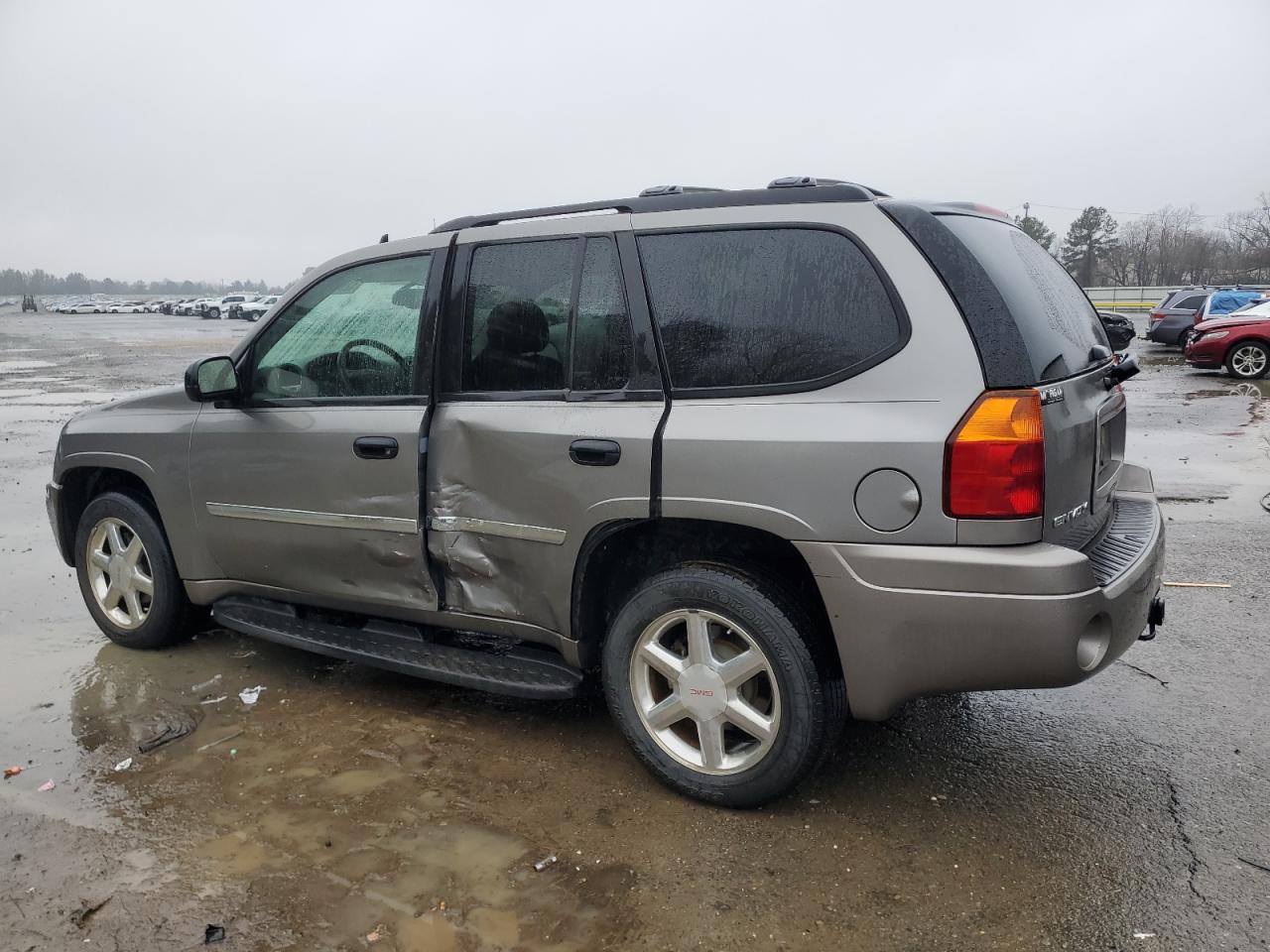 2007 GMC Envoy - Image 2