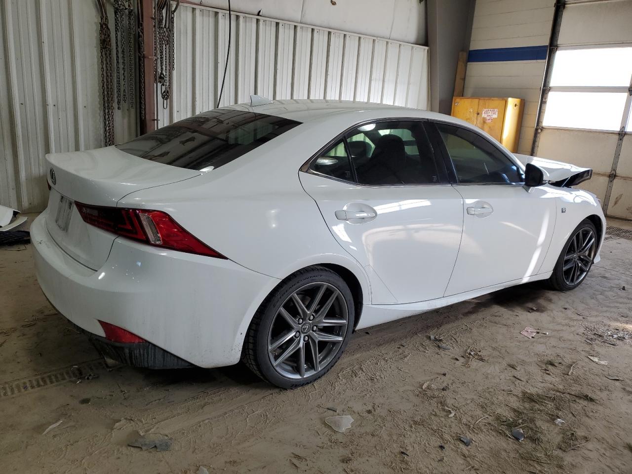 2015 Lexus IS - Image 3