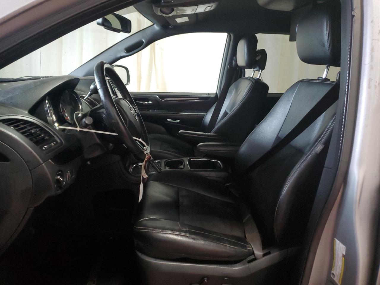 2017 Dodge Caravan - Image 7