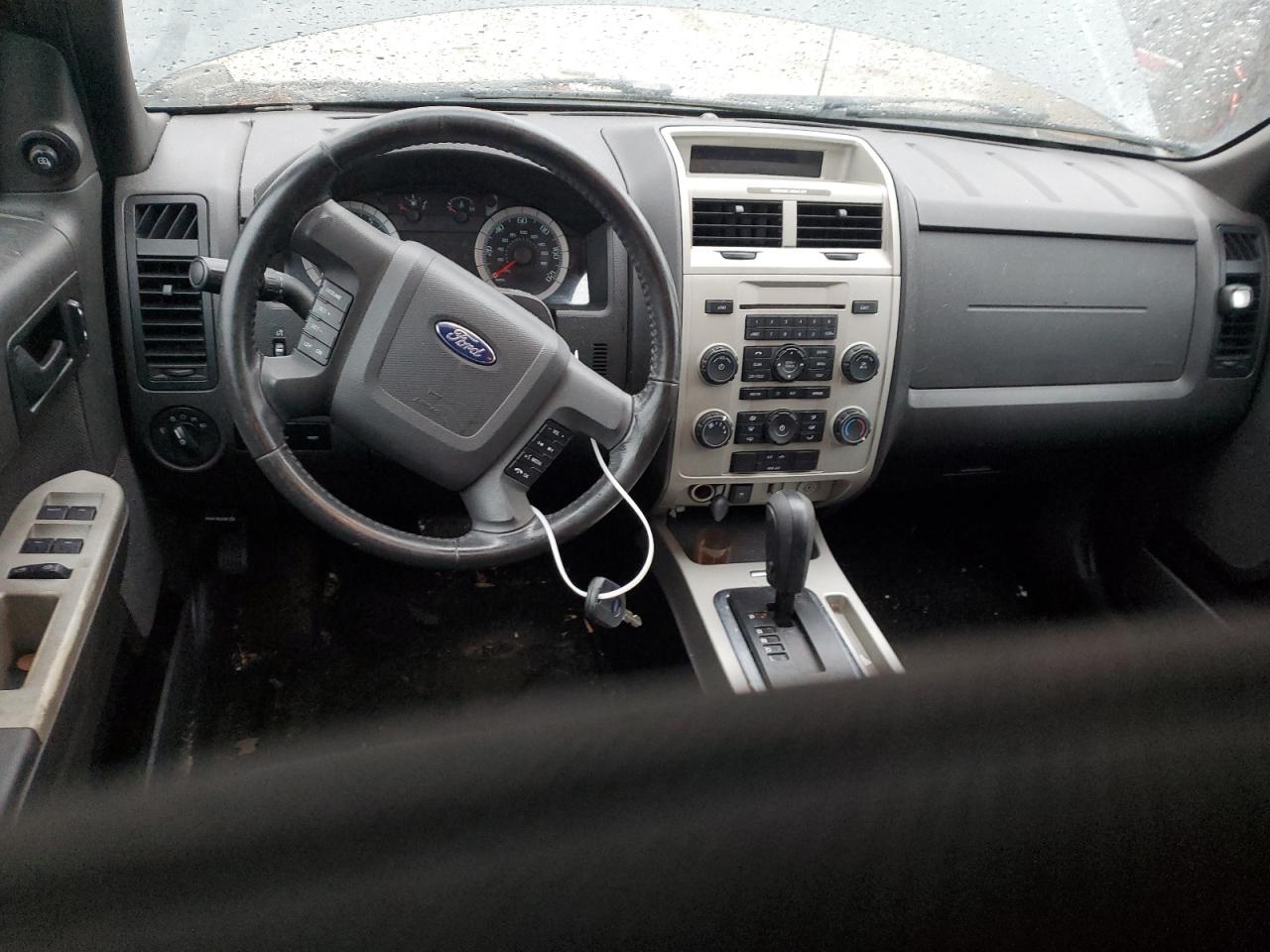 2009 Ford Escape - Image 8