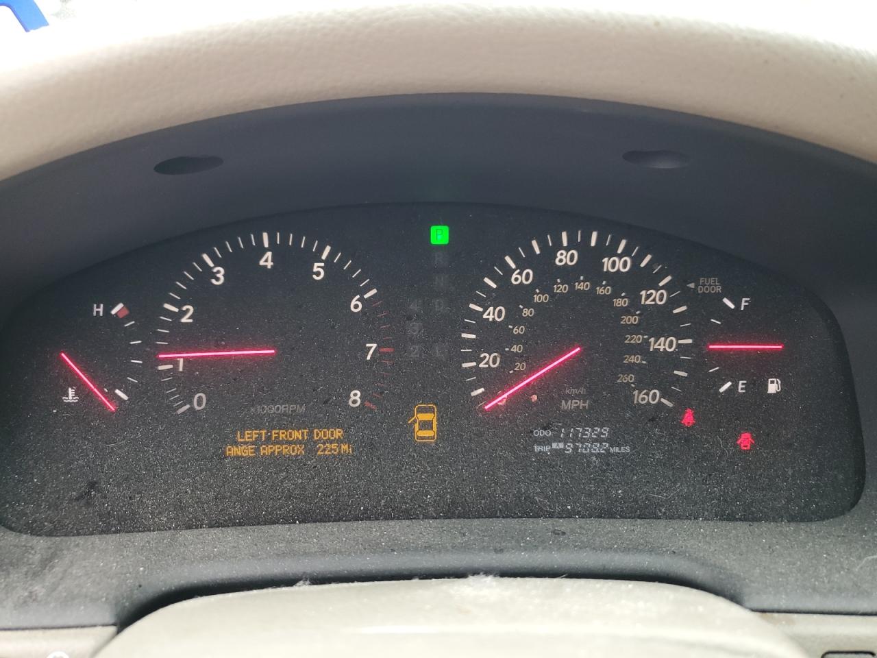 2002 Lexus LS - Image 9