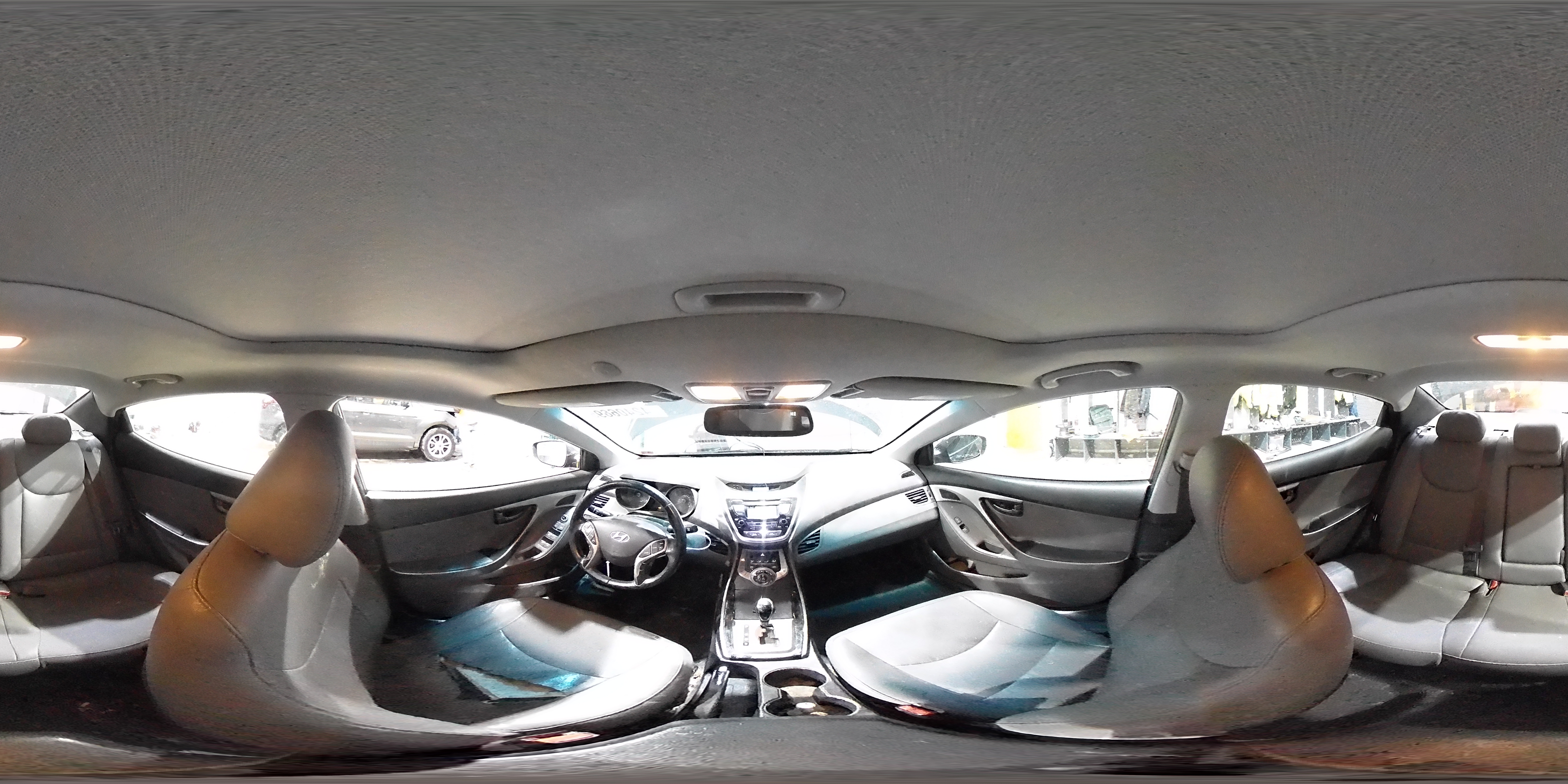 2013 Hyundai Elantra - Image 13