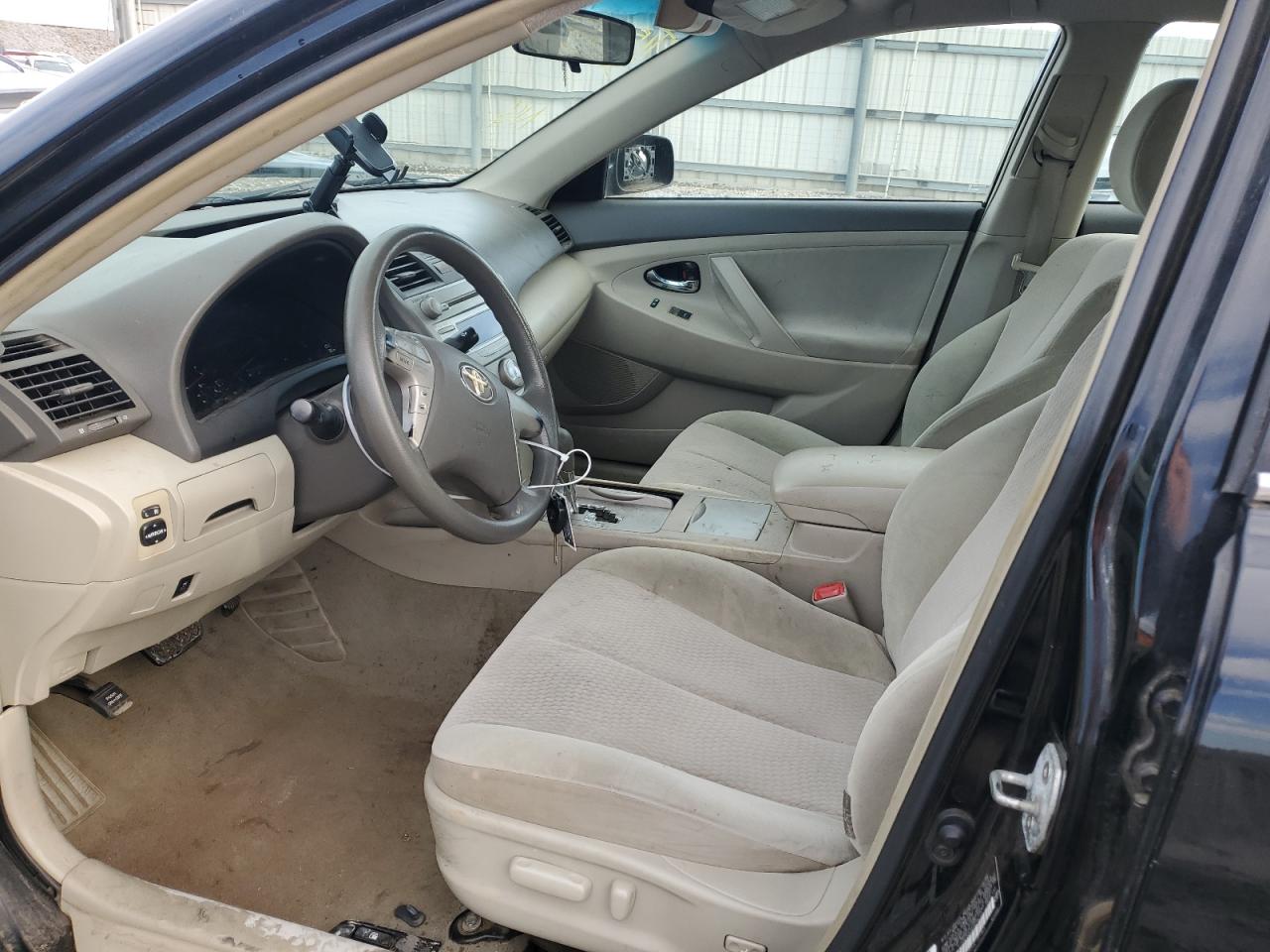 2010 Toyota Camry - Image 7