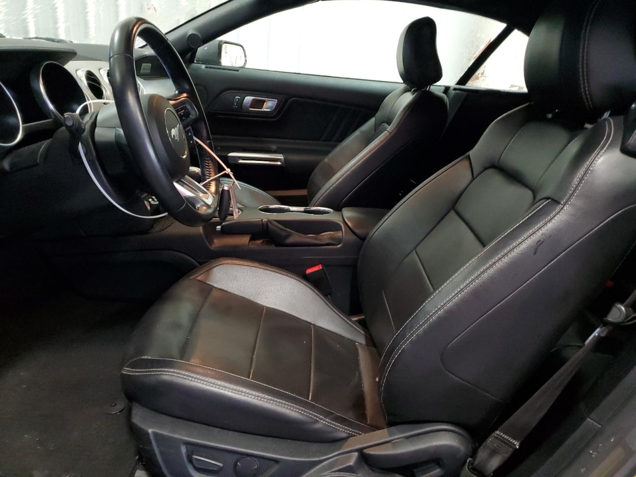 2022 Ford Mustang - Image 7