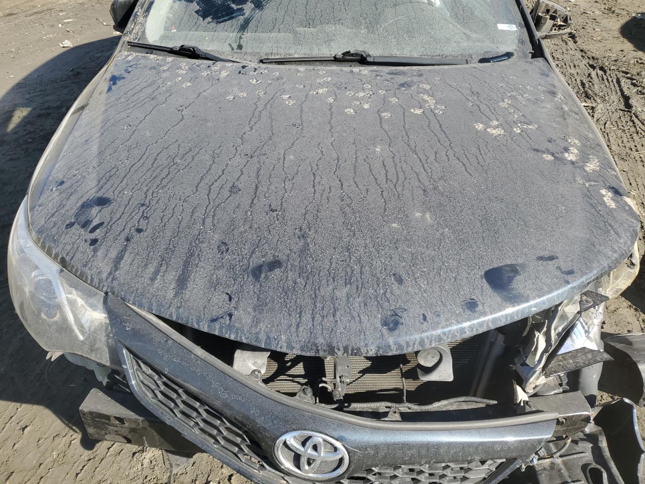2012 Toyota Camry - Image 11