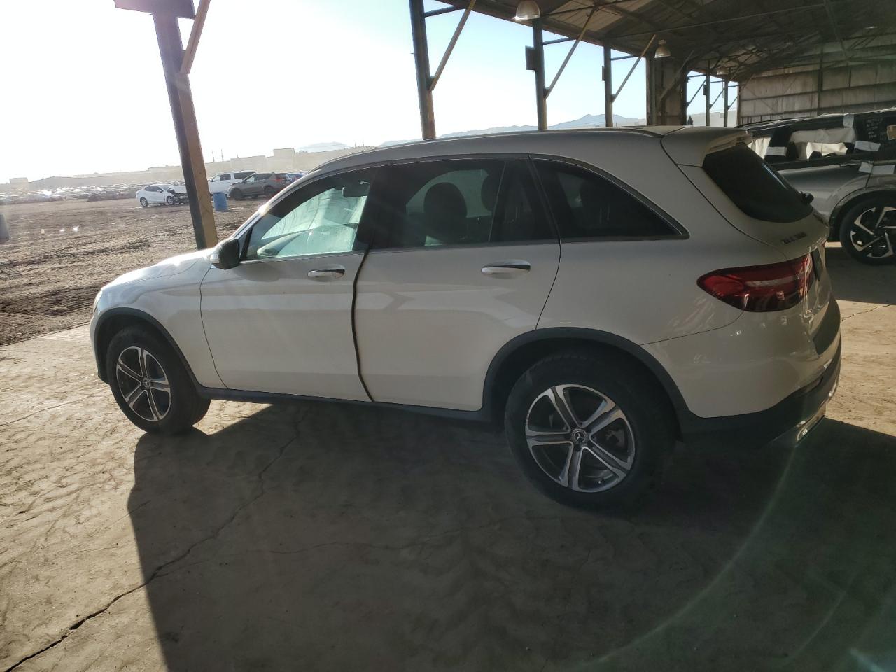 2017 Mercedes-Benz GLC - Image 2