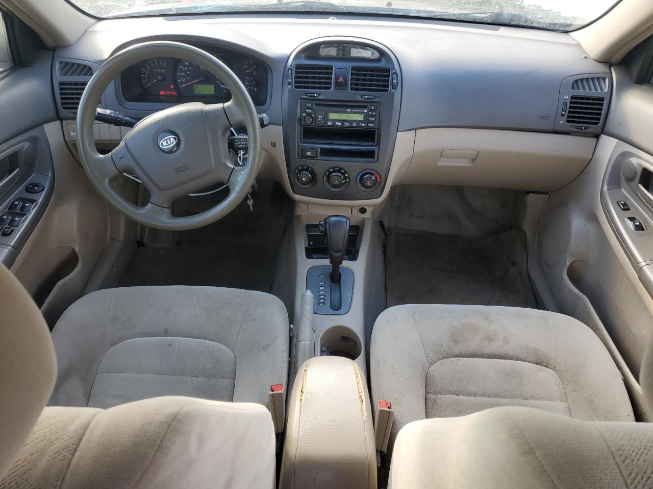 2004 Kia Spectra - Image 8