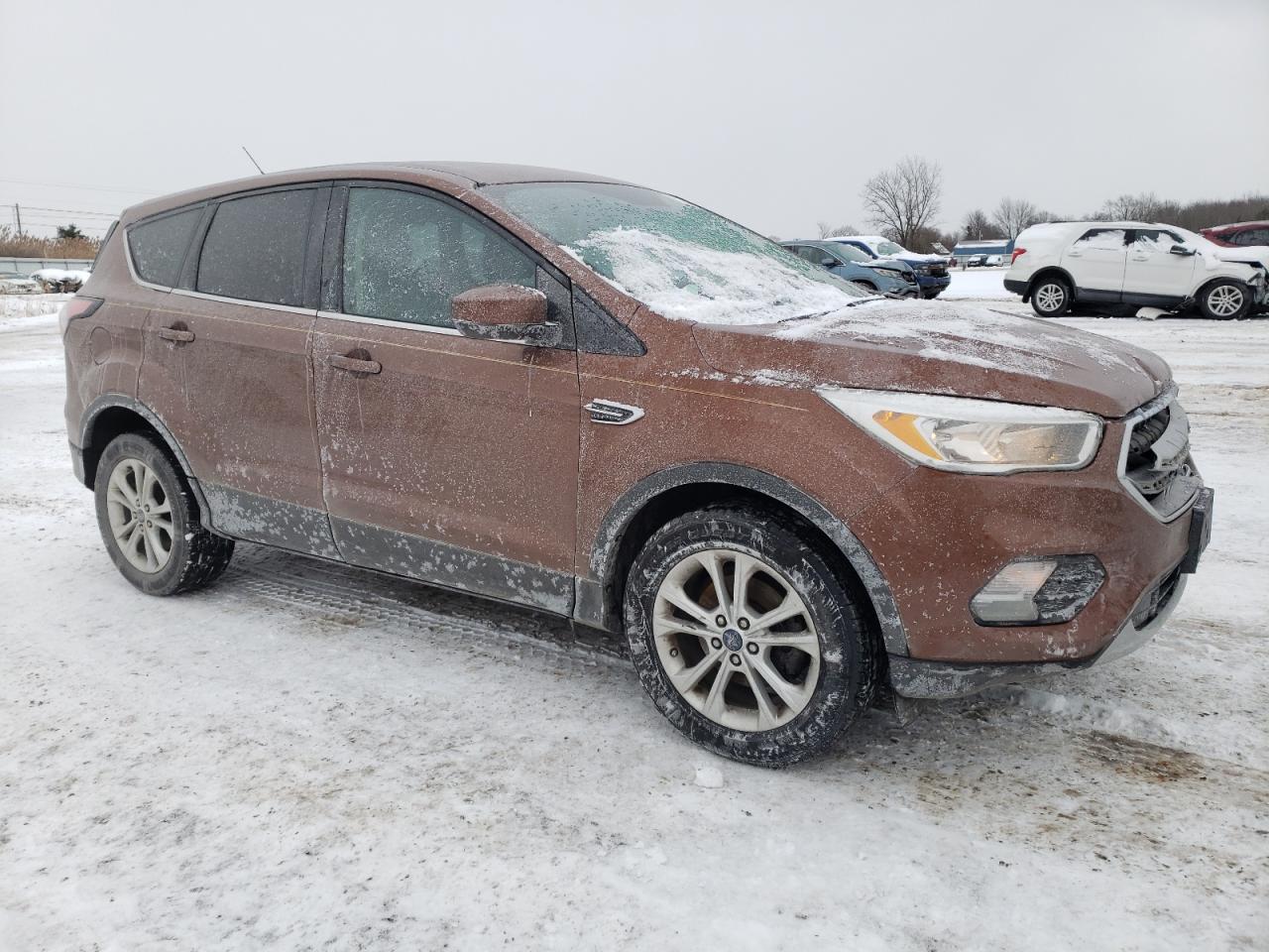 VIN 1FMCU0GD0HUE70443 2017 FORD ESCAPE no.4