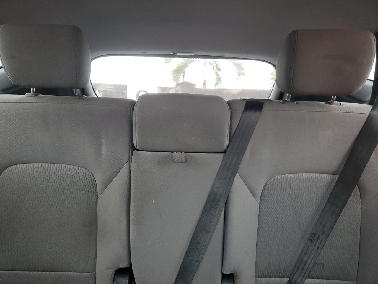 2018 Hyundai Santa Fe - Image 10