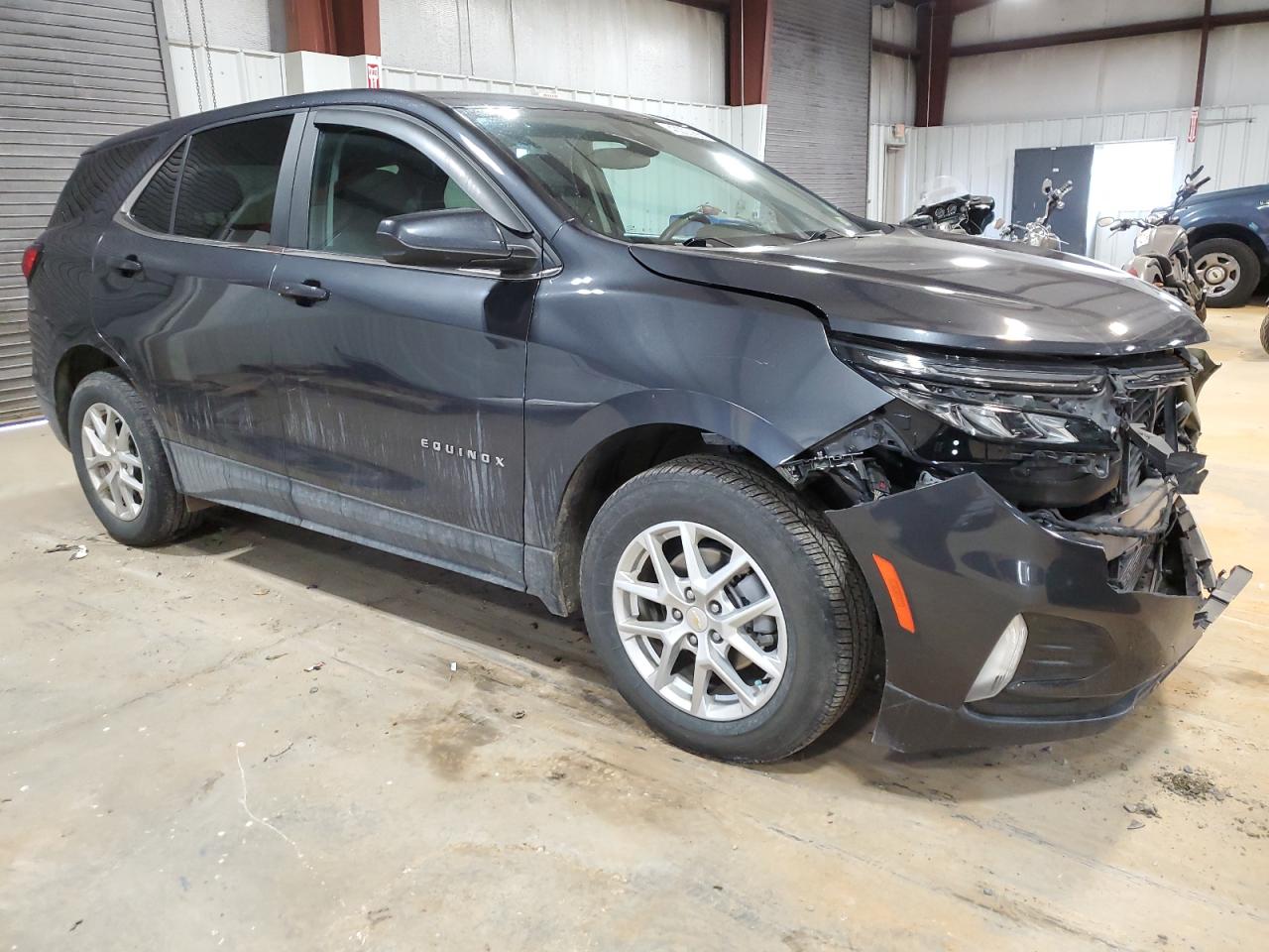 2022 Chevrolet Equinox - Image 4