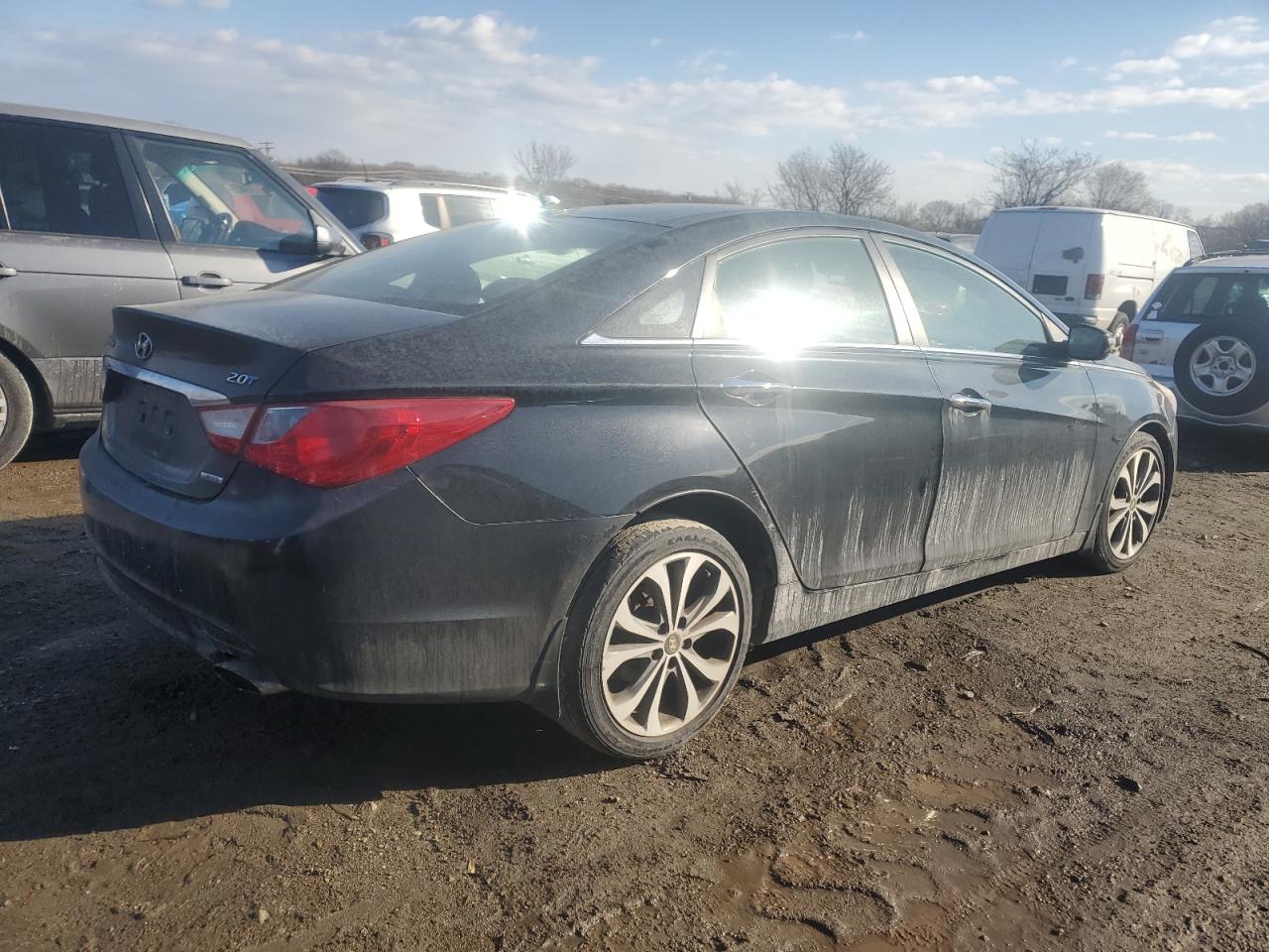 2013 Hyundai Sonata - Image 3
