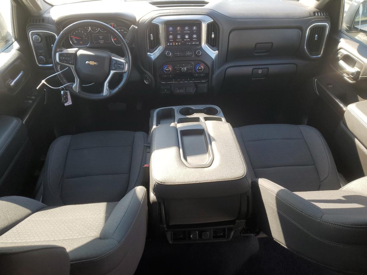 2020 Chevrolet Silverado - Image 8