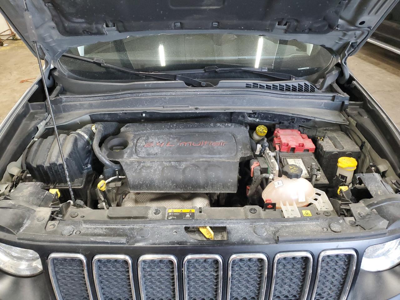 2019 Jeep Renegade - Image 12