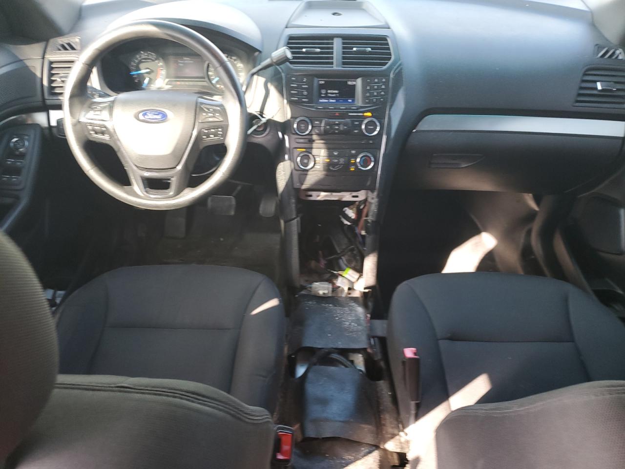 2016 Ford Explorer - Image 8