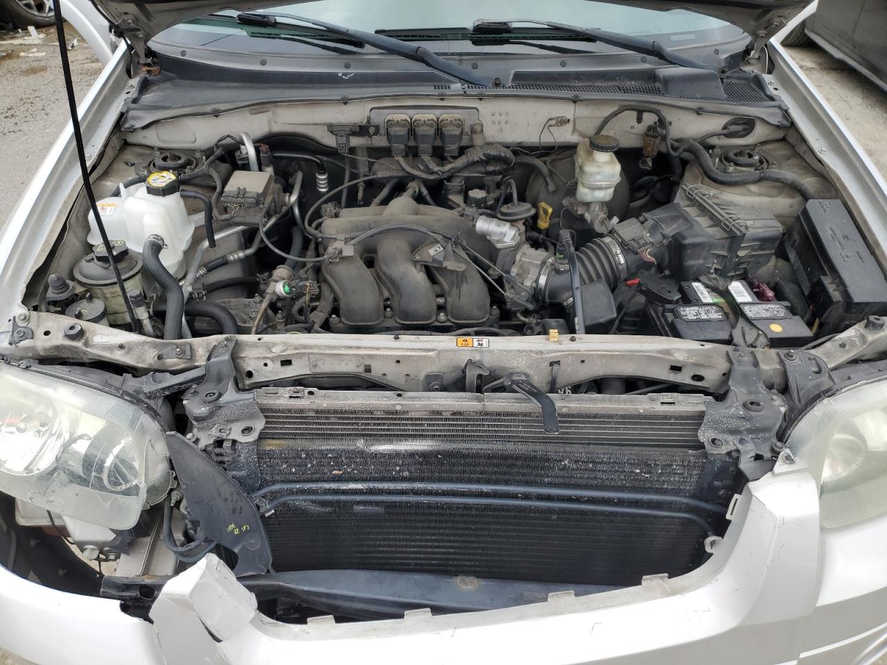 2005 Ford Escape Limited VIN: 1FMCU04115KA15781 Lot: 89275085