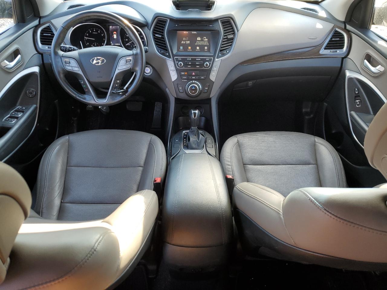 2017 Hyundai Santa Fe - Image 8