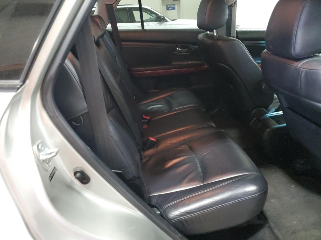 2004 Lexus RX - Image 11