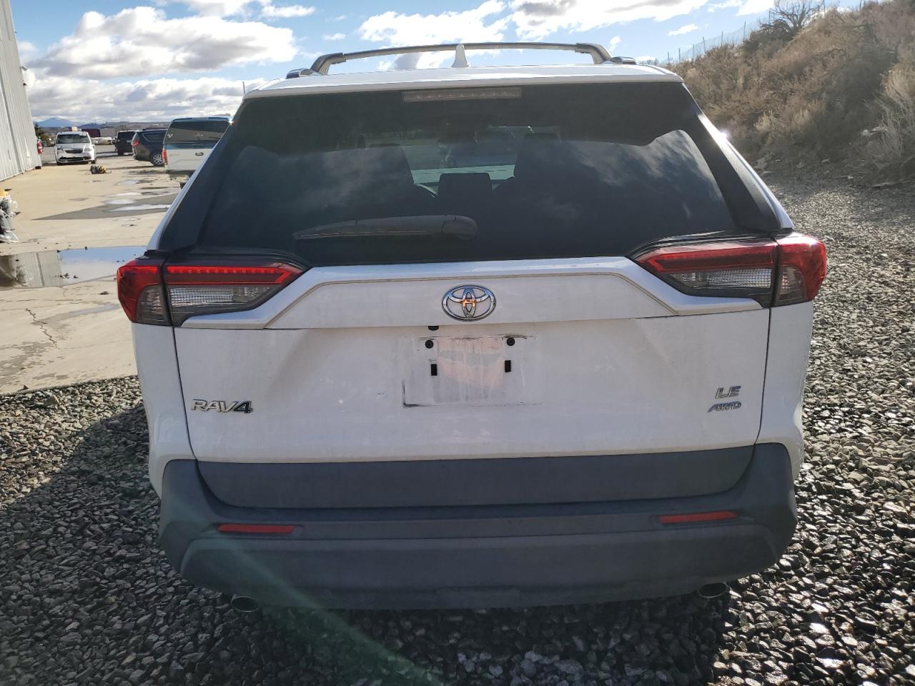 2020 Toyota RAV 4 - Image 6