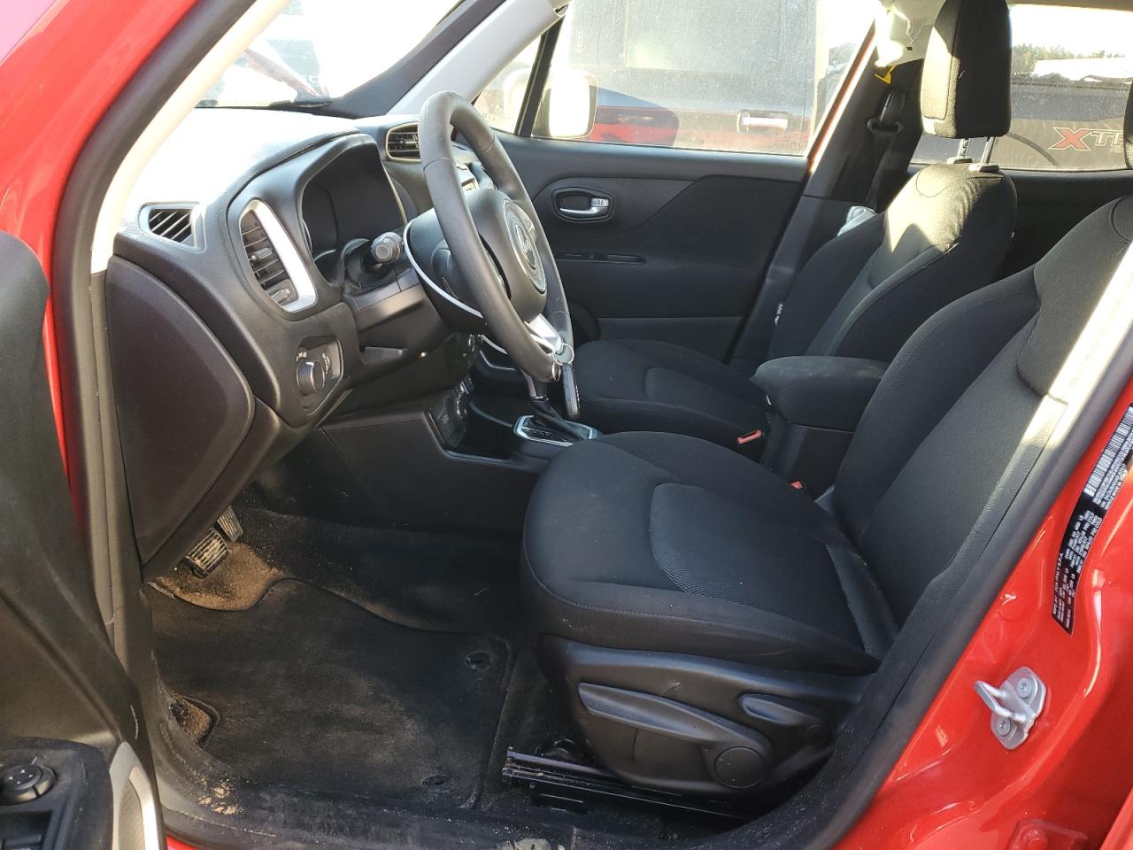 2019 Jeep Renegade - Image 7