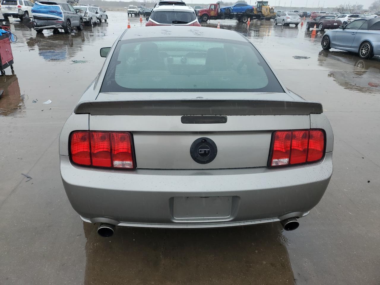 2008 Ford Mustang - Image 6