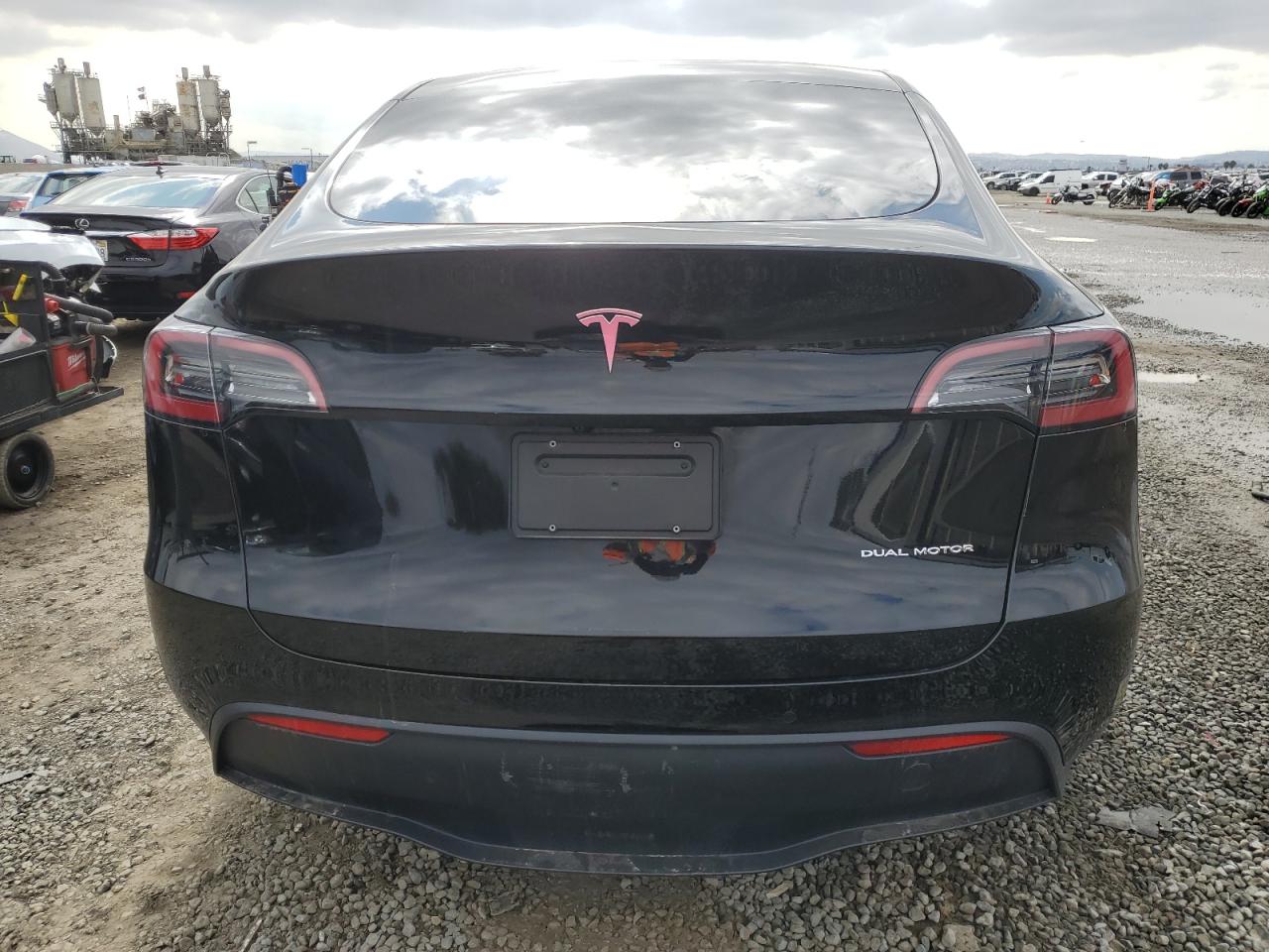 2022 Tesla Model Y VIN: 7SAYGDEE9NF537567 Lot: 89399865