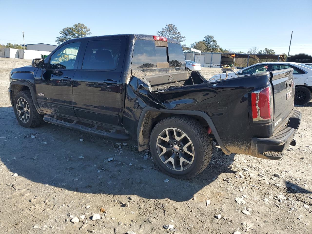 2017 GMC Sierra - Image 2