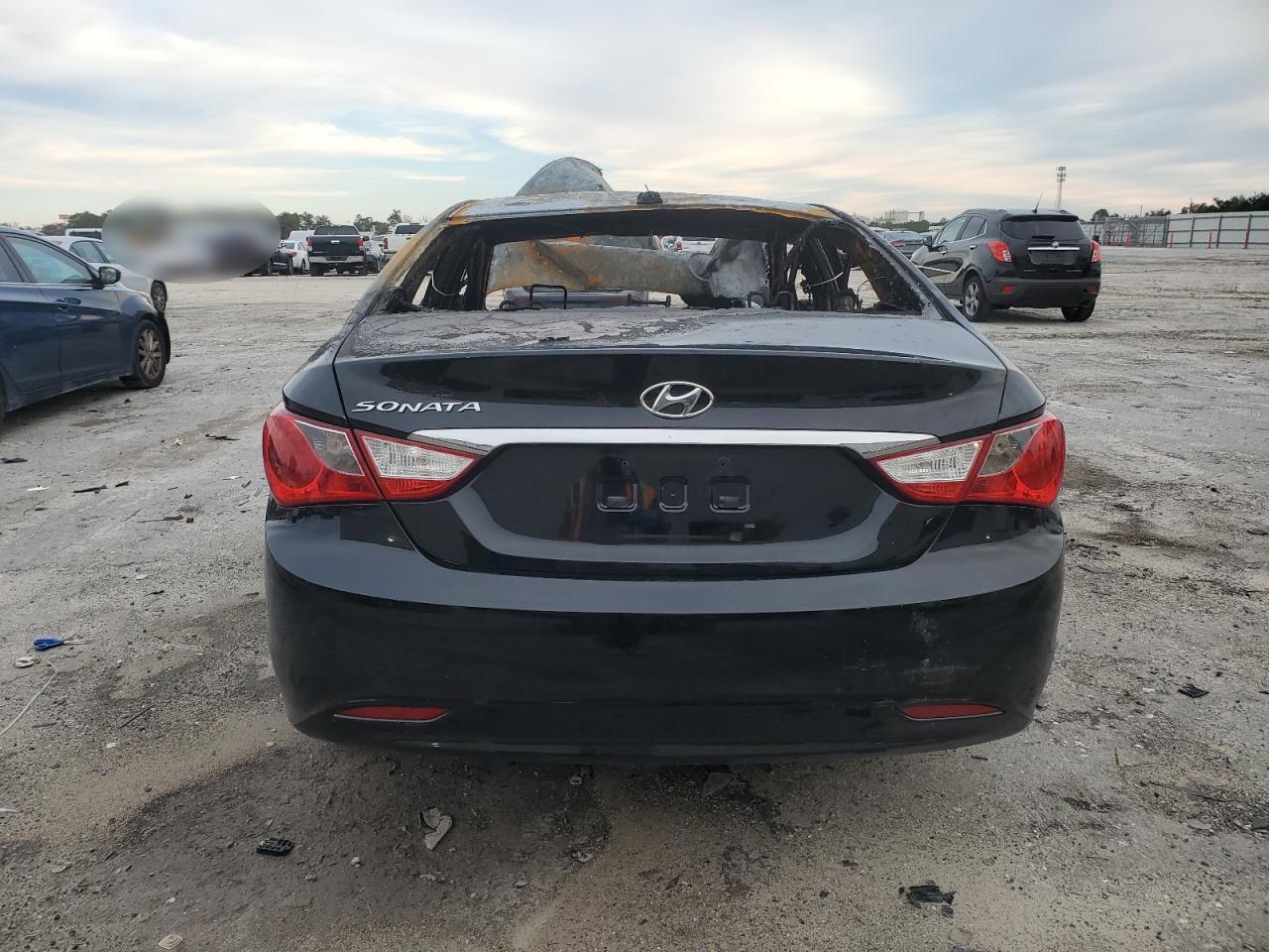 2012 Hyundai Sonata - Image 6